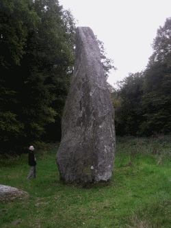 Le Menhir de Pergat, 10 m 30