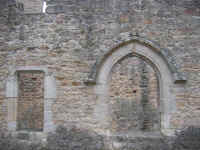 Porte et fenêtre du logis