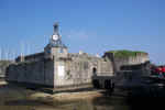 Web_Concarneau_Tour_et_pont_de_laiguillon_020_11_1.jpg (147296 octets)