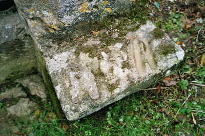 Le Guerno - Fontaine Ste-Anne.jpg (685158 octets)